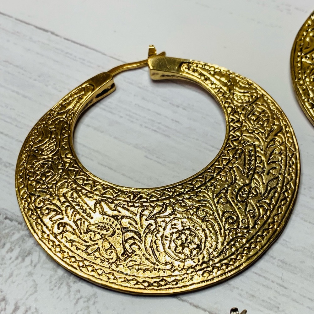Hoop Earrings - Picture 5 of 7